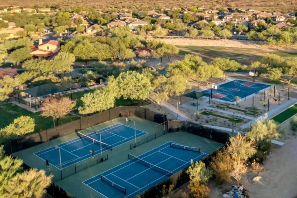 Phoenix Home With Heated Pool, Desert Views & Hot Tub Anthem エクステリア 写真